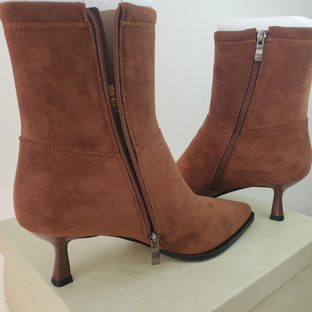 N/A pointed toe
